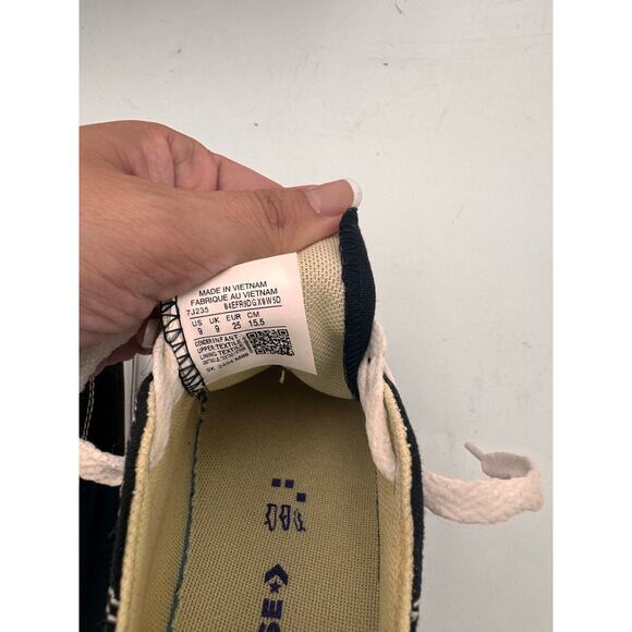 Converse Chuck Taylor All Star Low Top Sneakers –Size 9‎ - Picture 2 of 6